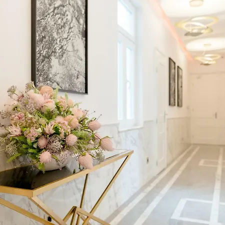 Konukevi Luxury L'avenue Split