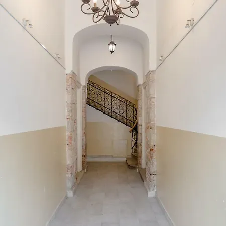 Casa de hóspedes Luxury L'avenue