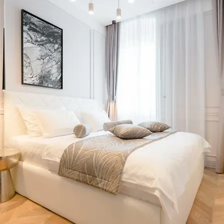 Affittacamere Luxury L'avenue 4*