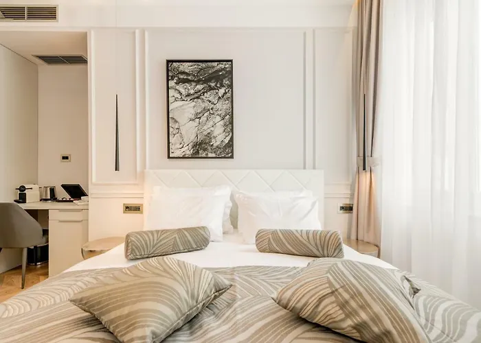 Luxury L'avenue Vendégház 4*