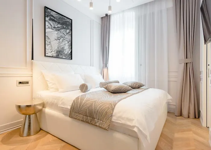 Guest house Luxury L'avenue 4*